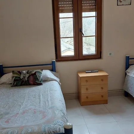 Vandrarhem La Escuela La Laguna (Leon)