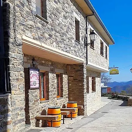 La Escuela Hostel